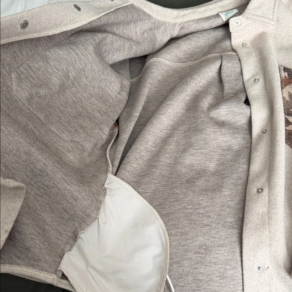 Aztec Pattern Beige Jacket - Picture 2 of 4